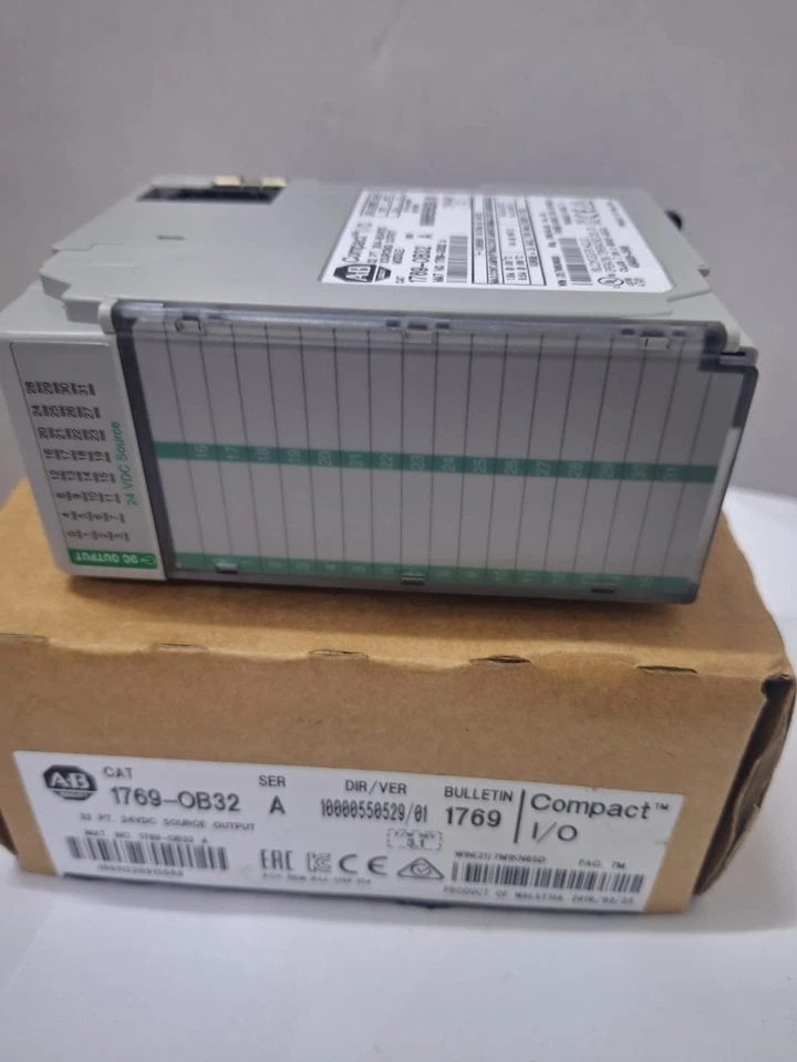 Module de sortie source Allen-Bradley 1769-OB32 Compact I/O 32PT 24VDC - Photo 2/4