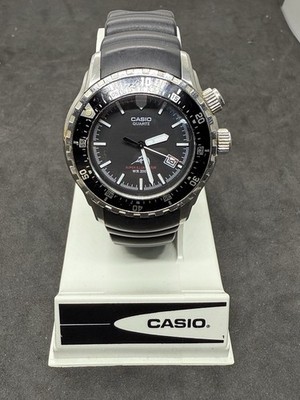CASIO MDV-102 Black Watch Analog and Resin Band Super Illuminator Marlin