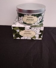 Goloka Bougie à mèche en boîte métal ronde parfum Jasmin avec couvercle 2.46 oz