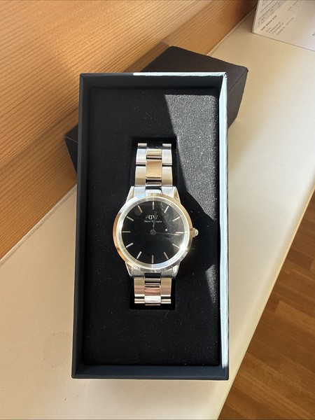 Montre pour femme Daniel Wellington Iconic Link 32mm