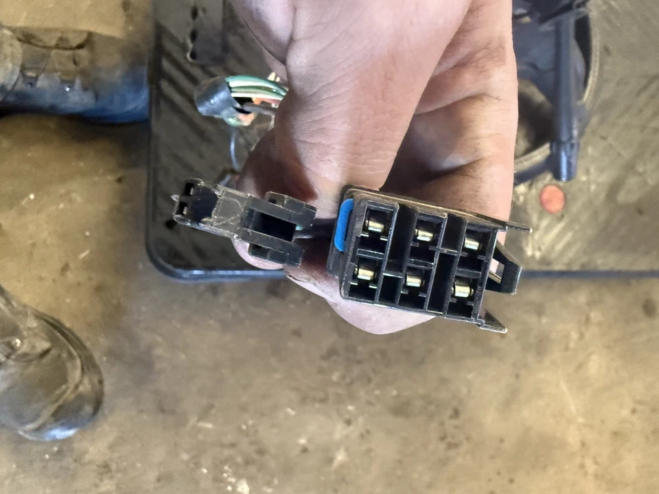 GMC Sierra 2500 3500 2003-2007 columna de dirección con llave Foto 3 de 4