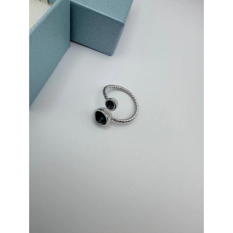 Anillo Acurrucado Cristal Touchstone de Swarovski Montana Azul Tono Plata Talla 9 Foto 2 de 3