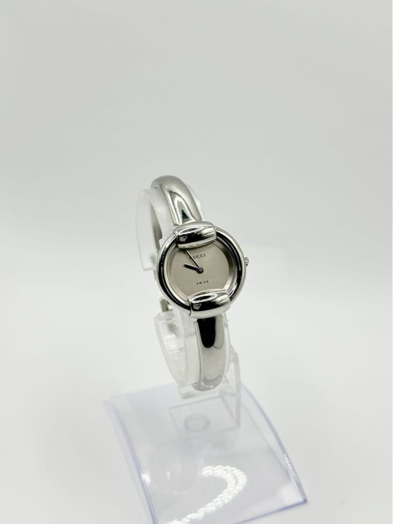 Gucci 1400L QZ Silver Dial Women's Wristwatch, Good Gucci 1400L QZ Silver Dial Women's Wristwatch, Good