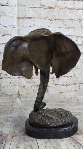 Escultura abstracta de bronce con cabeza de elefante flotante arte mármol africano - Imagen 5 de 10