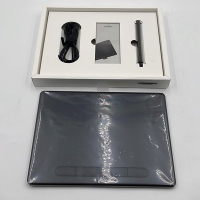 Wacom Intuos Medium Bluetooth Graphics Drawing Tablet Black