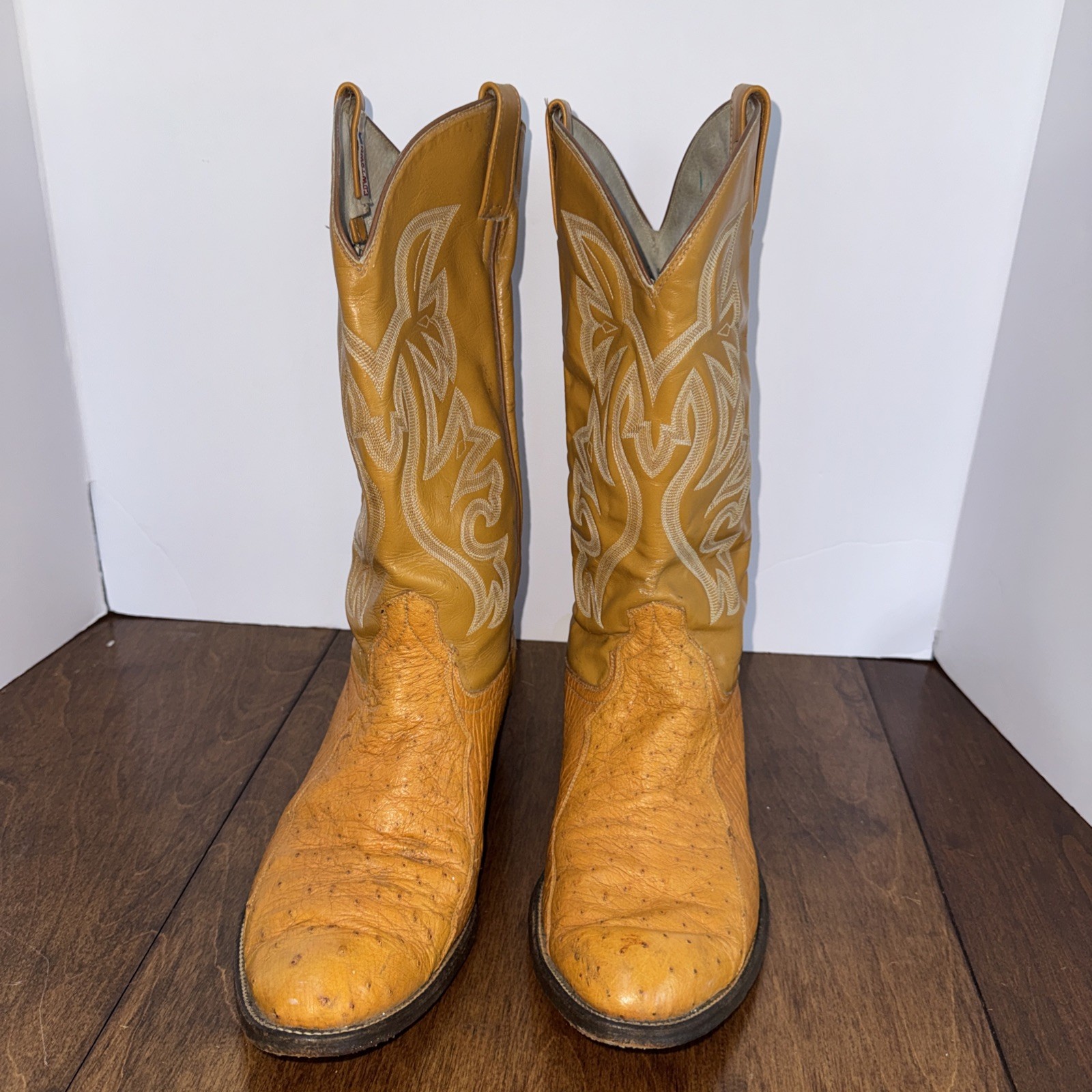 &rsquo;s 11 D Golden Tan Vintage