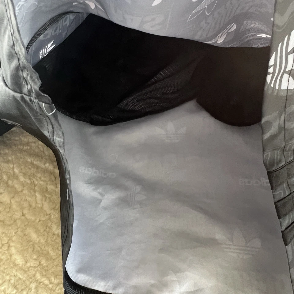 阿迪达斯男式游泳短裤尺寸 2XL 全印花游泳短裤黑色红色标志 — 第 4/4 张图片