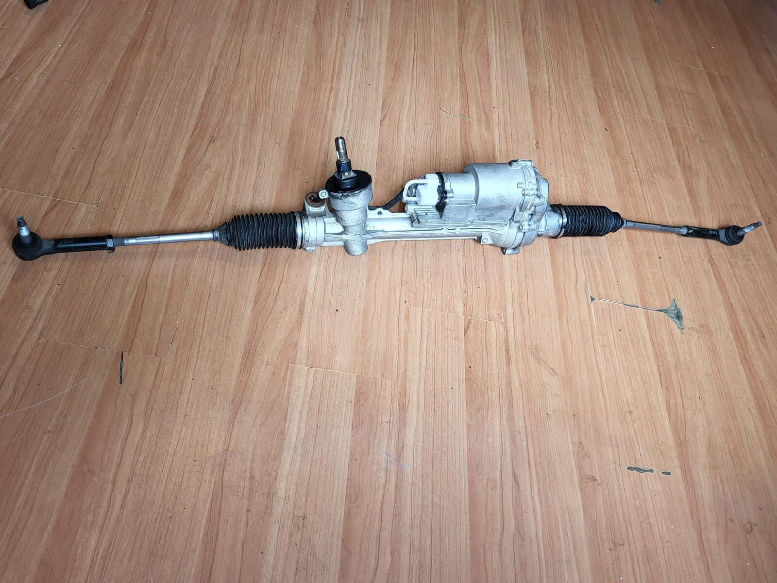 2016 - 2018 DODGE CHALLENGER POWER STEERING GEAR RACK & PINION OEM 