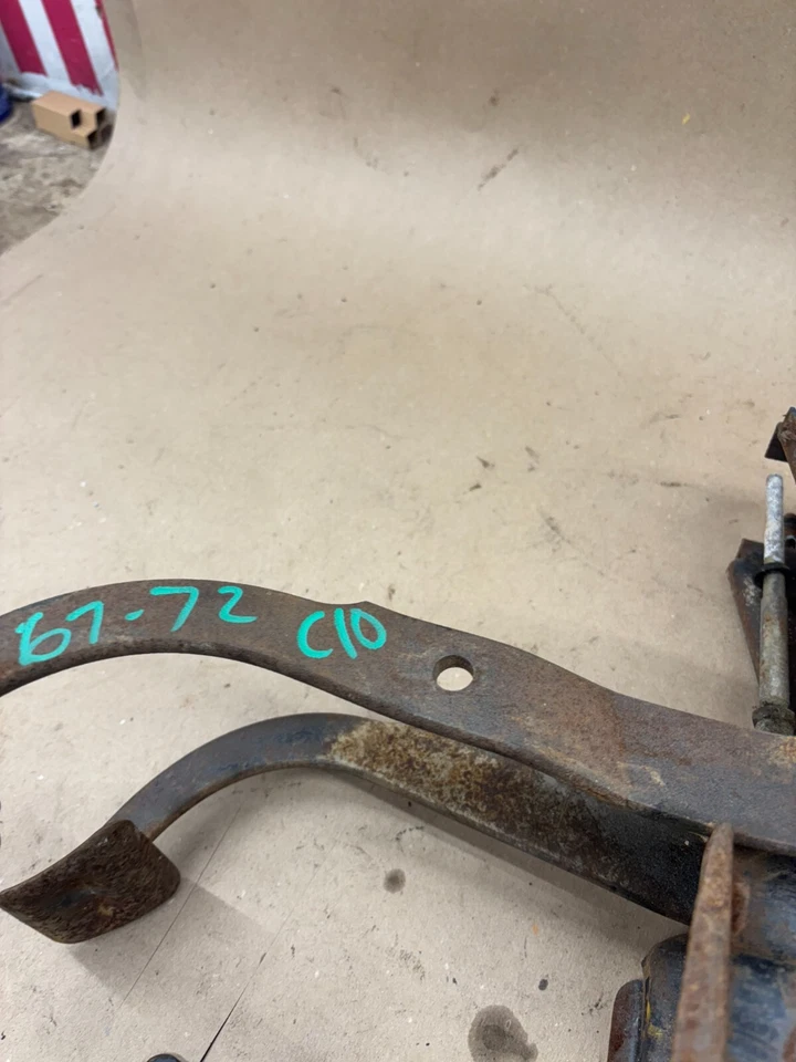 1967 年 1972 年 C10 C20 C30 手动传输夹脚踏板移位链接踏板盒 — 第 3/4 张图片