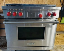 Wolf DF364C 36 Inch Stainless Steel Dual Fuel Range 4 Burners