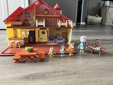 Bluey Heeler Family Home Outdoor BBQ Playset. Includes Mum, Dad, Bingo, Bluey