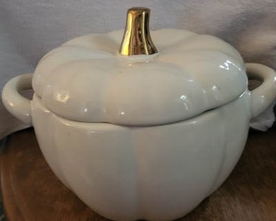 Crofton Oven Safe 2021 Stoneware White with Gold Stem Pumpkin 