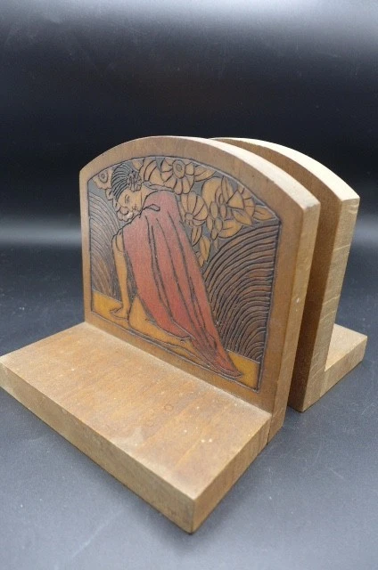 SERRE-LIVRES EN BOIS Sculpté Art Déco avec des Moines EUR 50,00