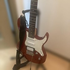 YAMAHA PACIFICA 212 Electric Guitar