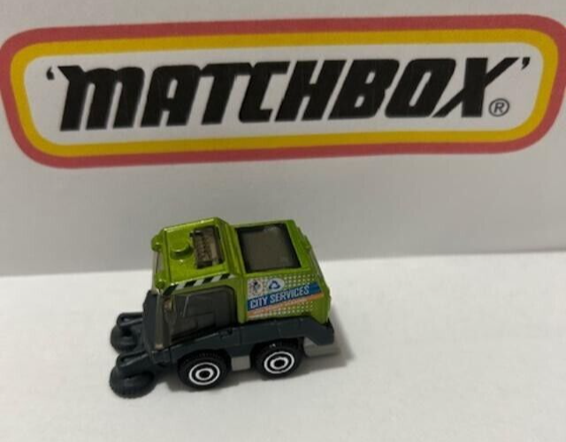 MBX MINI SWISHER * NEW OUT OF BOX * MATCHBOX MBX CITY DRIVERS IV  (47)