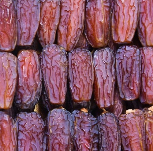 Premium Freshly Harvested Mabroom Dates Authentic Taste of Madinah, Saudia 400g - Picture 2 of 7