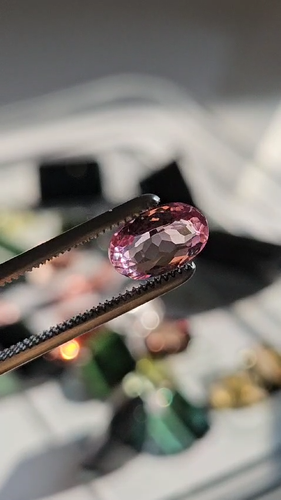 Natural Pink Spinel 0.85 ct loose gemstone from Tajikistan mine - Video 1 of 1