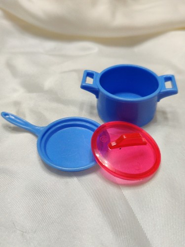 2009 BARBIE GLAM -Kitchen -Refridgerator REPLACEMENTS -Turkey Pots Food Blender - Picture 11 of 11