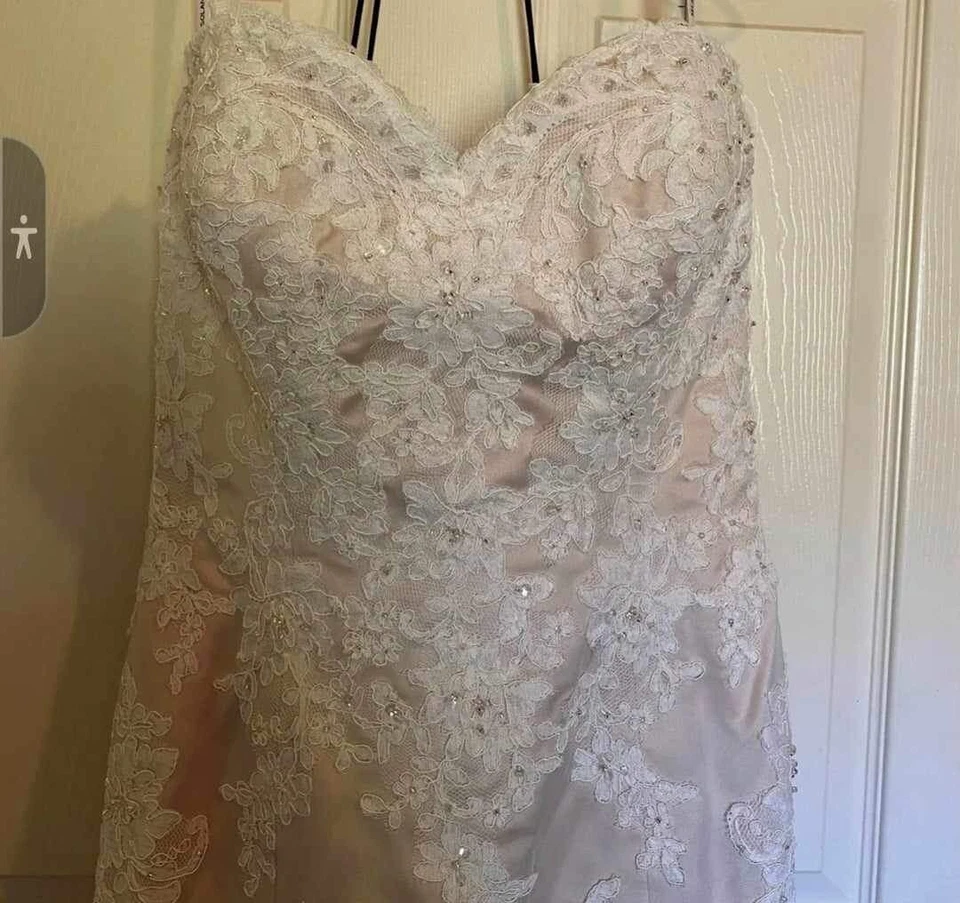 Vestido de novia Mia Solano, talla 14, espalda con cordones, mangas desmontables Foto 4 de 4