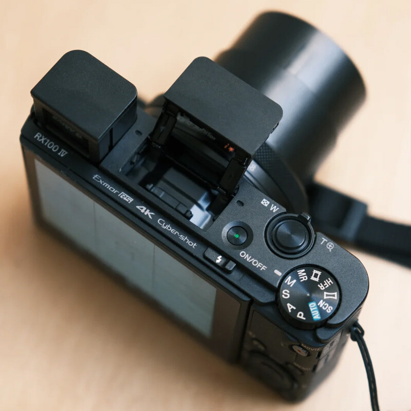 Sony Cyber-shot DSC-RX100M4 RX100IV 20.1MP 2.9x Optical Zoom WiFi