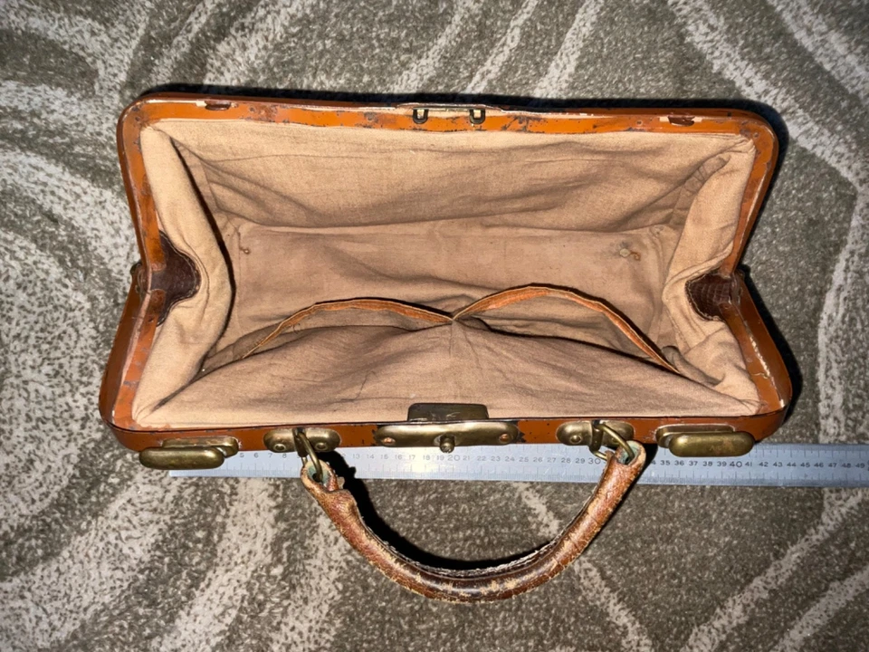 ancien sac de médecin sacoche cuir bagage - Photo 3/4