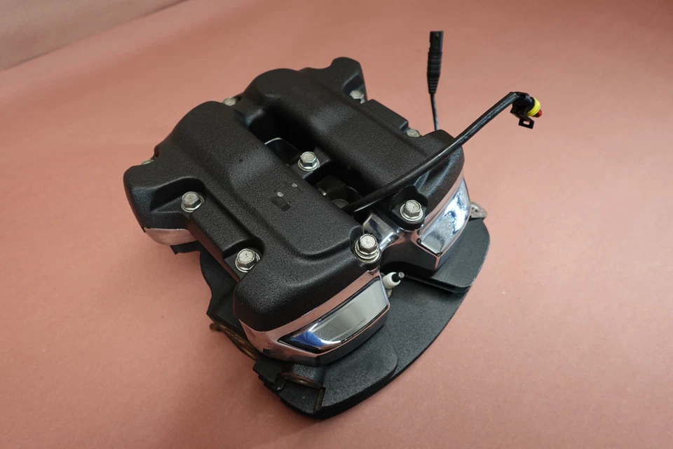 Harley-Davidson Fat Bob FXFBS 114 2018-2024 culata motor delantero Foto 3 de 4