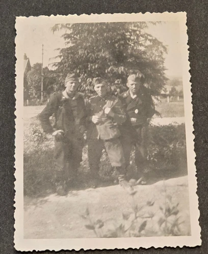 WEHRMACHT PANZER TANK OPERATOR w SILVER BADGE WW2 WWII German Military photo