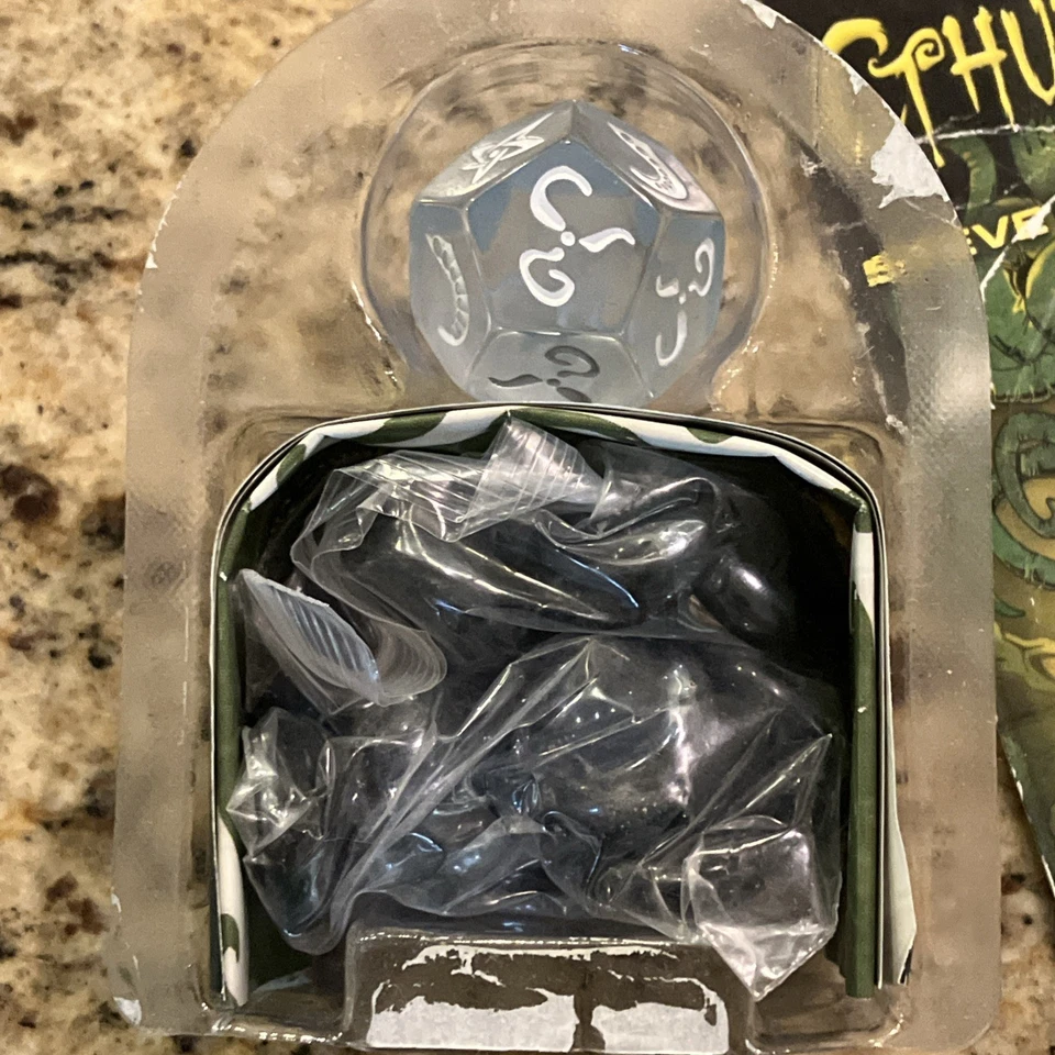 SJG Cthulhu Dice Cthulhu Dice Game (2012 Ed) never used - Image 2 of 3