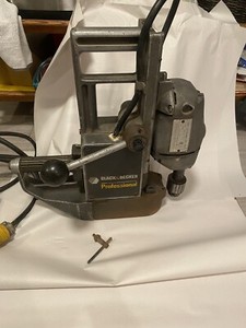 Black And Decker 1/2 Magnetic Drill Press #1557 Works 