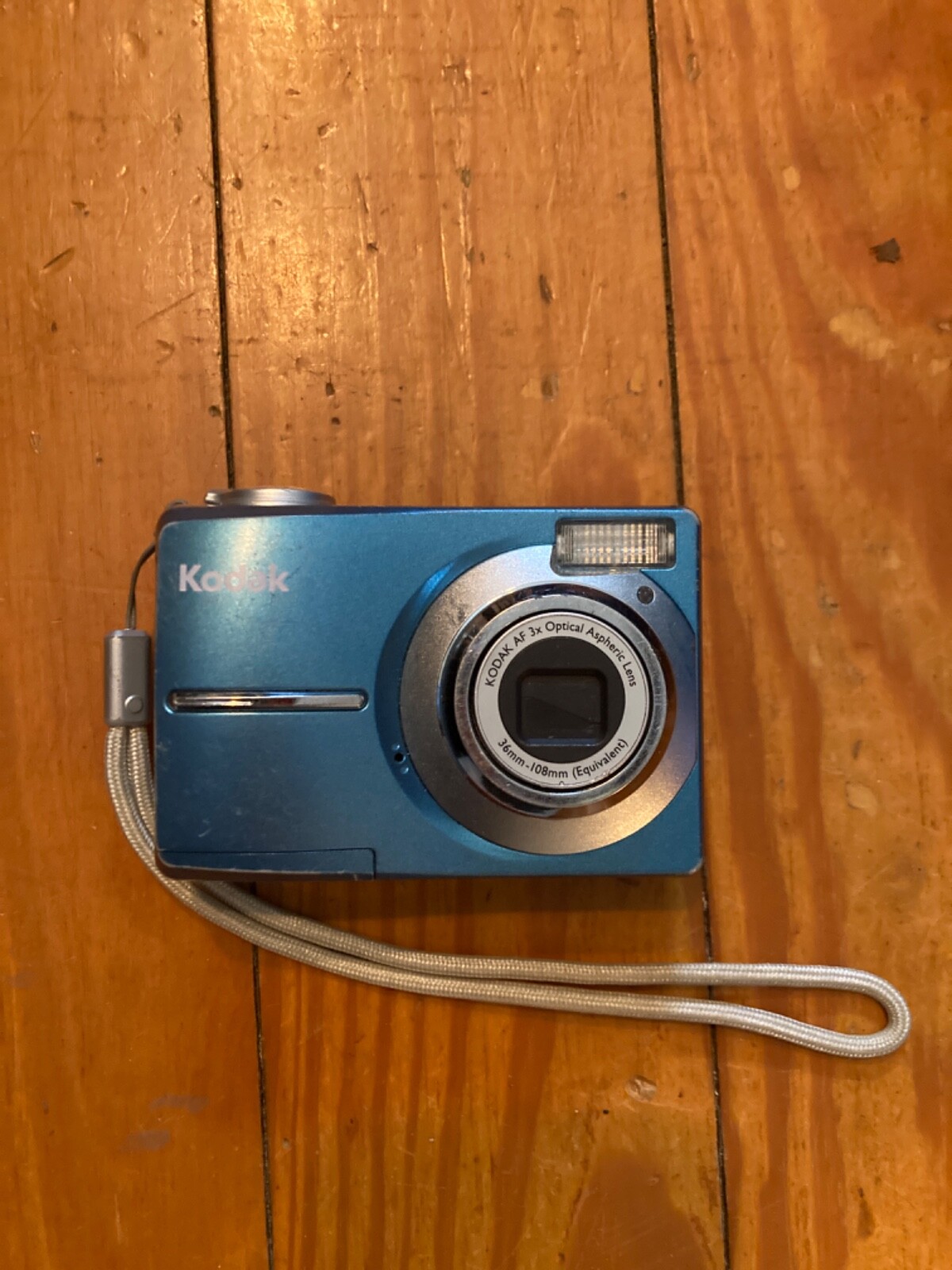 Kodak Easyshare C813 8.2 MP Digital Camera w/ 3x Optical