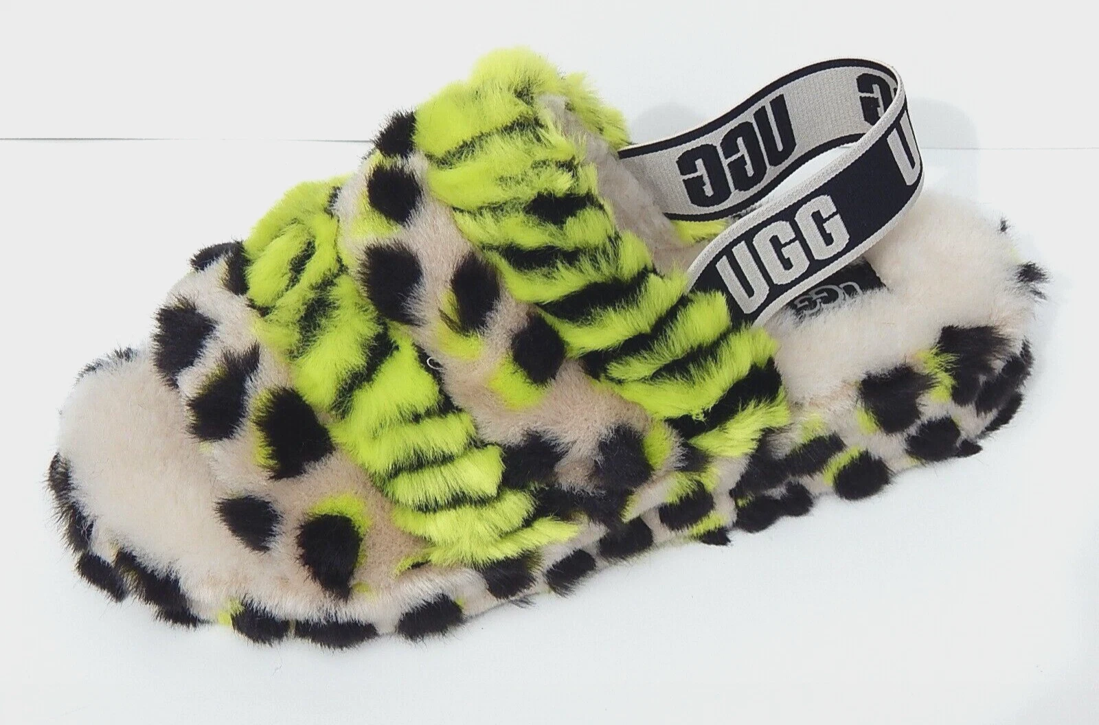 Pantofole sandali UGG Fluff Yeah Animalia da donna taglia 8 chiave lime nere NUOVE AUTENTICHE