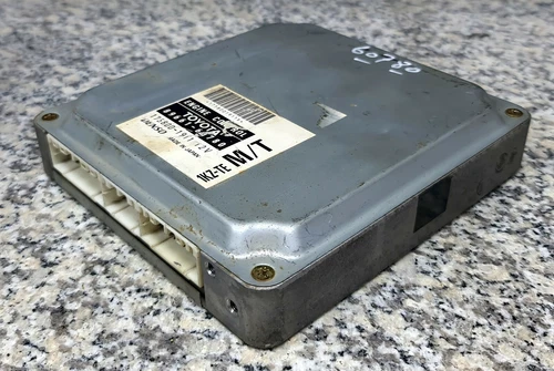 Toyota Land Cruiser 89661-60780 1KZ-TE M/T Ecu Ecm oem jdm used - Picture 1 of 8
