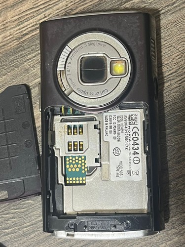 Nokia N95 - silver (Unlocked) - 第 9/16 張圖片