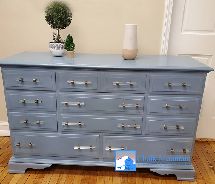 Chalk Mountain Paint 8oz Quality Chalk Furniture Paint. Zero VOC and