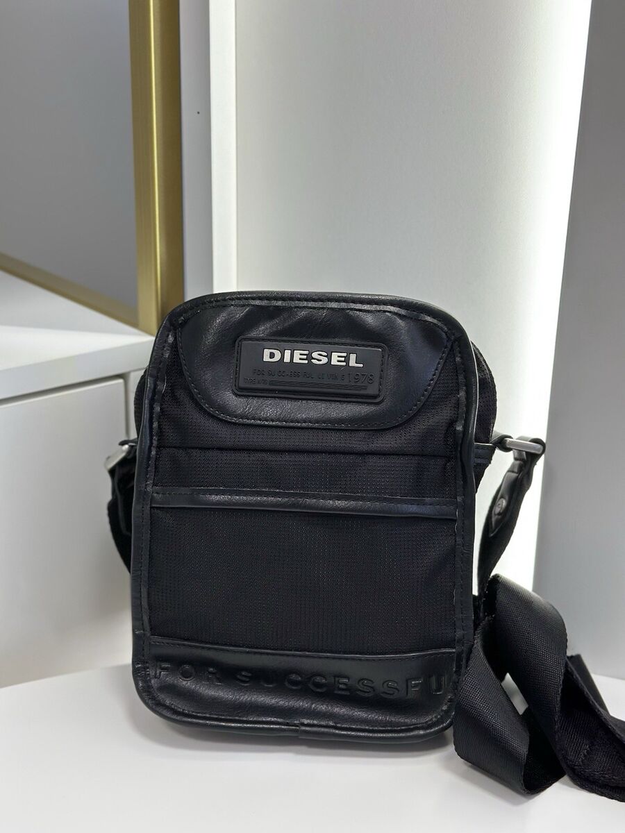 DIESEL Y2K Vintage Black Messenger Bag Big Logo Size 22x18 DIESEL Y2K Vintage Black Messenger Bag Big Logo Size 22x18