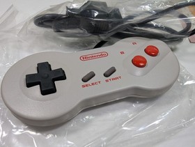 Nintendo New Famicom AV FC NES HVC-101 Includes Super Mario Game and AV/AC