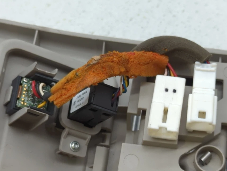 Центральная напольная консоль для Nissan Titan Xd 2016-2017 годов выпуска WMFTE - Изображение 4 из 4