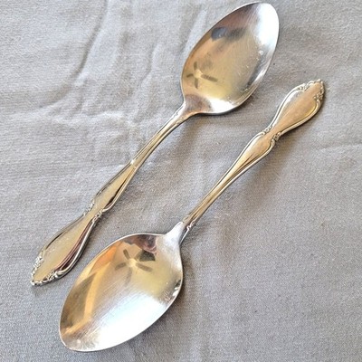 Oneida Ltd. Stainless Berkeley Square 2 Serving  Spoons 8.25'' #72394 Glossy