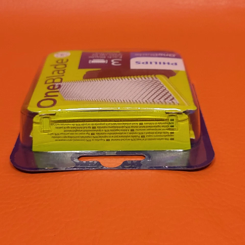 Paquete de 3 cuchillas de repuesto Philips OneBlade QP230/50 para todos los productos OneBlade Foto 3 de 4
