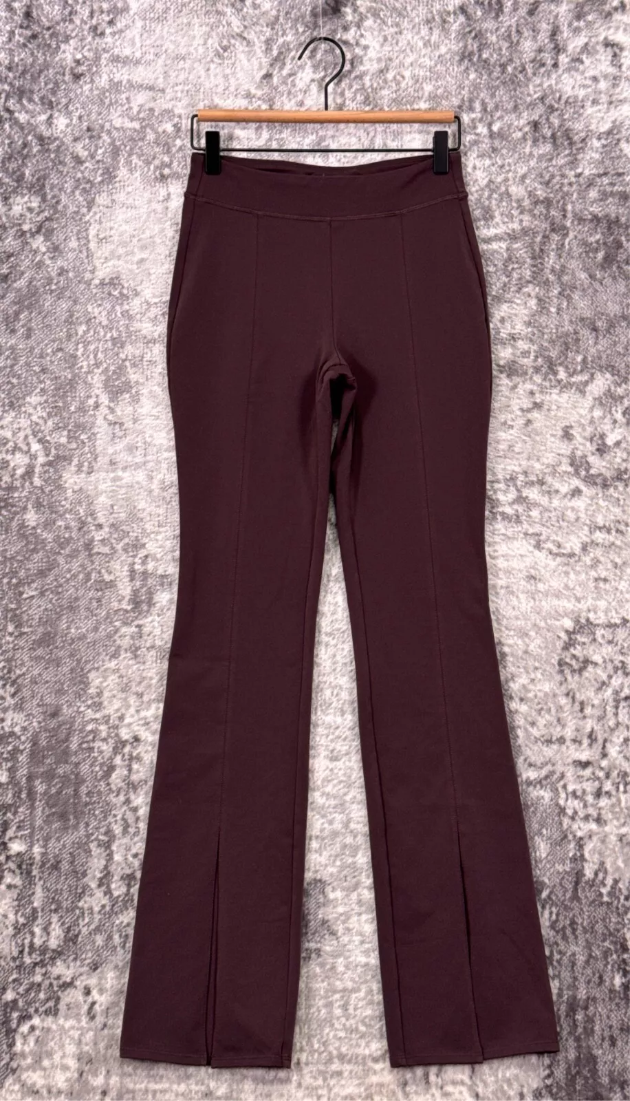 alo-yoga high waist flutter raisin purple leggings