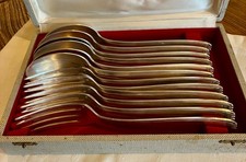 Coffret : 6 Cuillères et 6 Fourchettes - Métal Argenté  !