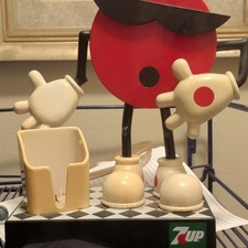 7 Up Soda Advertising Display Figure w/ Sungl...