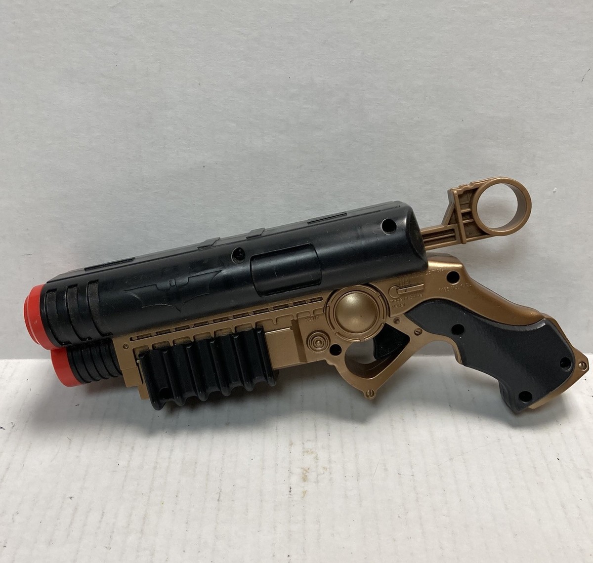 Batman The Dark Knight Rises Grapnel Gun Roleplay Toy Triple Barrel Mattel  2012