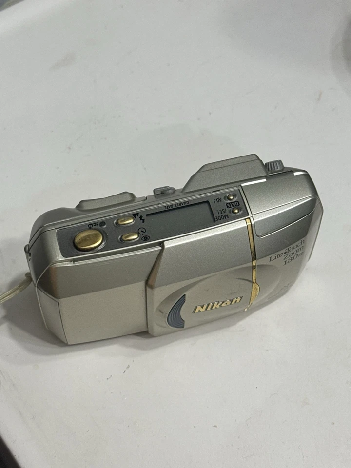 Cámara fotográfica compacta Nikon Lite Touch Zoom 130 ED QD 35 mm PARA REPUESTOS LEER Foto 2 de 4