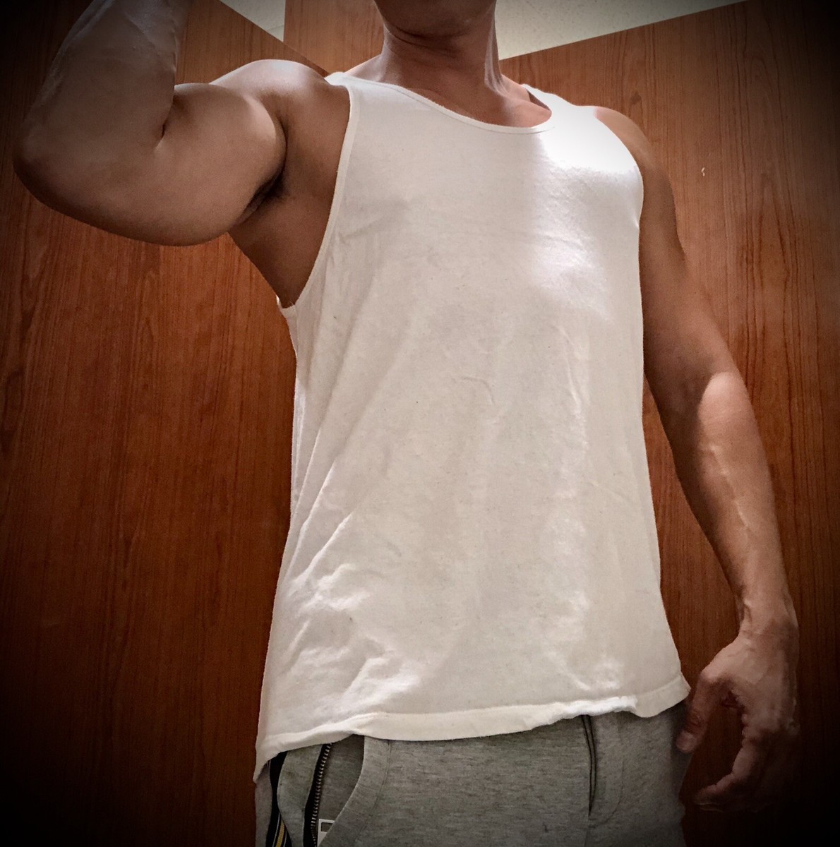 NWOT Mens Muscle Fitted Forever 21 XXI Ivory Tank Top Rainbow