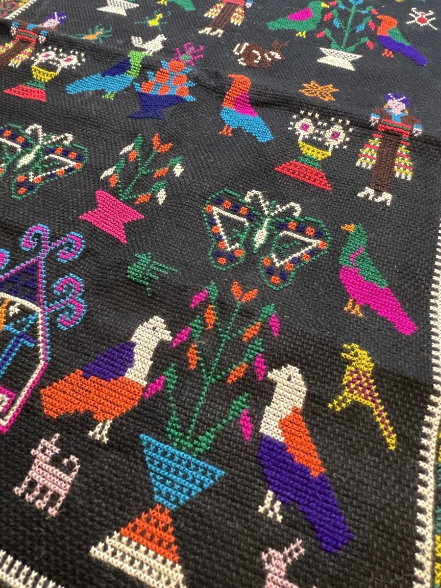 アート・デザイン・音楽 Hmong Story Cloths Hmong Story Cloths – Schifferbooks