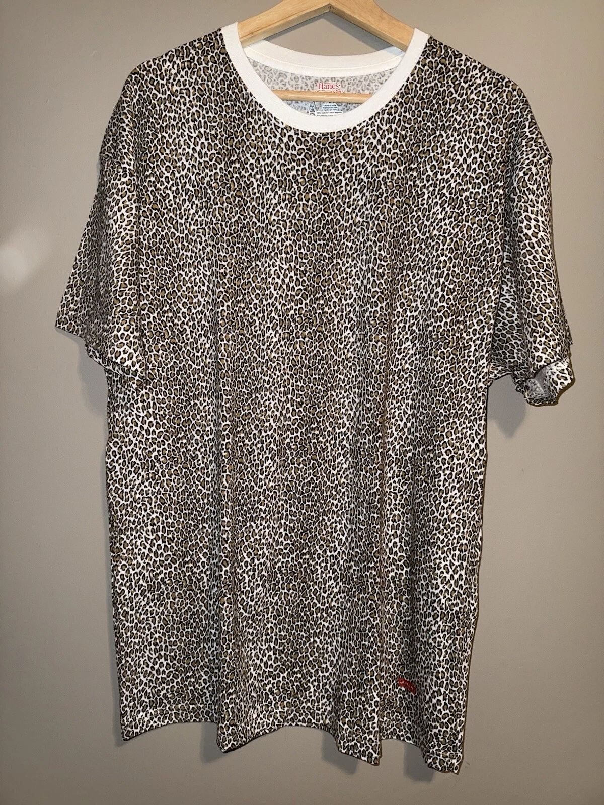 T shirt Supreme Hanes Leopard One 2019 neuf animal rouge boîte logo SS19 taille L