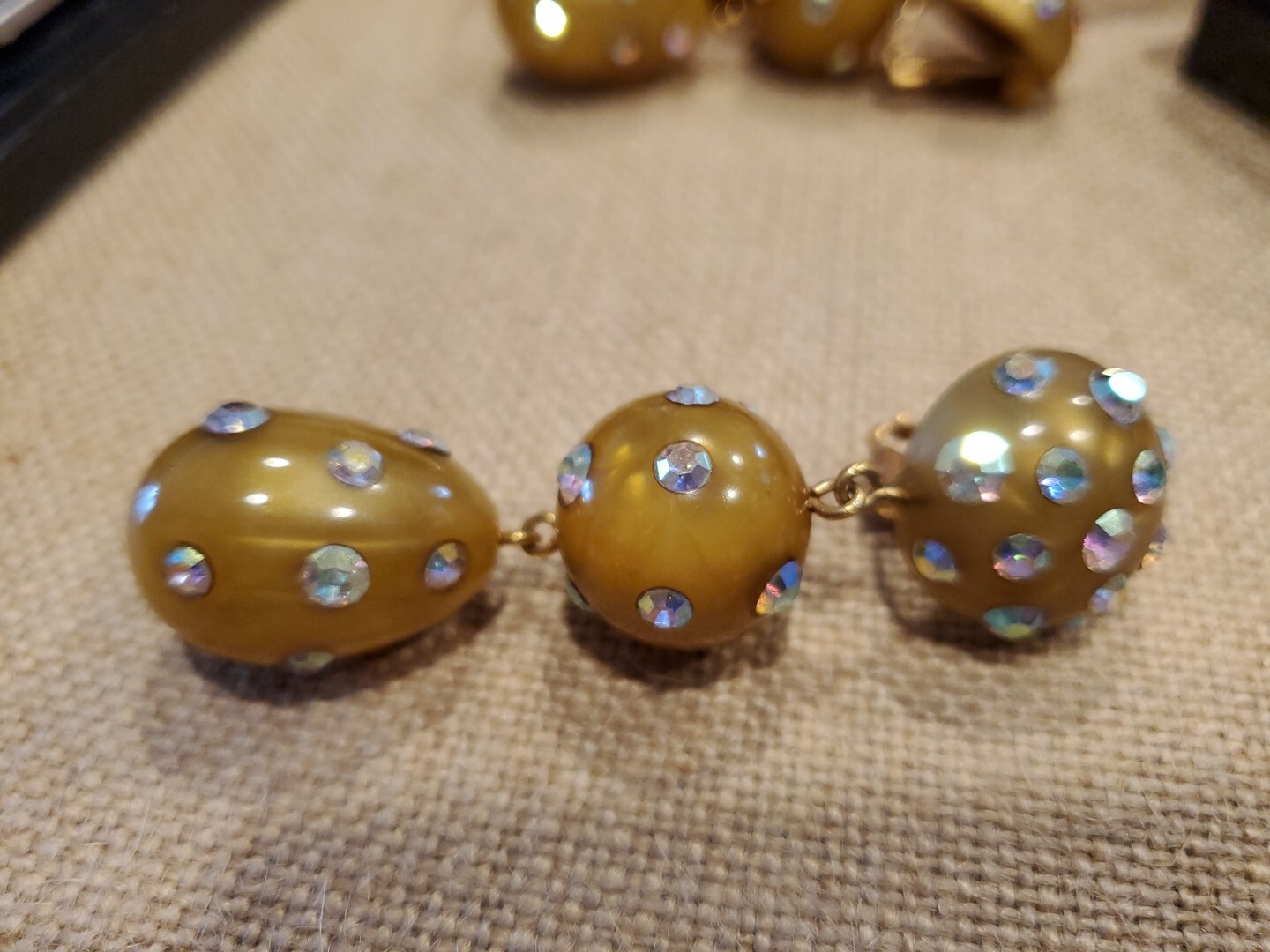 STUNNING 3" STATEMENT CLIP ON DANGLE EARRINGS, GO… - image 11