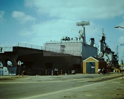 HMS TIGER HELICOPTER CRUISER ROYAL NAVY 1980 8X10 PHOTO