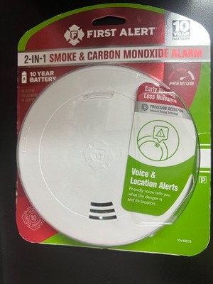 First Alert 1046803 2-IN-1 Smoke & Carbon Monoxide Alarm 10Y Battery VOICE ALERT